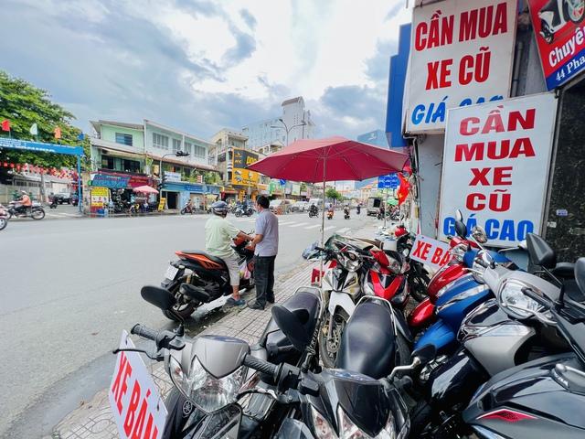 Bán xe không sang tên đổi chủ bị CSGT phạt nguội: Ai nộp phạt? - Ảnh 2.
