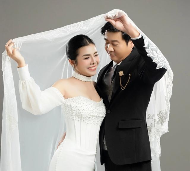 Cặp đôi trẻ trích phong bì mừng cưới ủng hộ đồng bào vùng lũ Thái Nguyên - Ảnh 3.