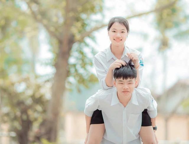 Cô dâu Hà Nội tổ chức thi tiếng Anh cho chú rể tại lễ cưới độc đáo - Ảnh 2. Cô dâu Hà Nội tổ chức thi tiếng Anh cho chú rể tại lễ cưới độc đáo - Ảnh 2.