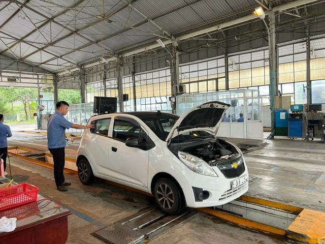 Cảnh báo lừa đảo giả mạo cơ quan đăng kiểm yêu cầu đổi tem kiểm định- Ảnh 1.