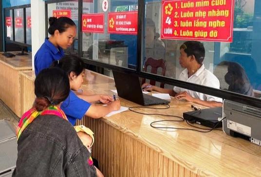 Đà Nẵng 'siết' tình trạng lạm dụng hồ sơ giấy - Ảnh 1.