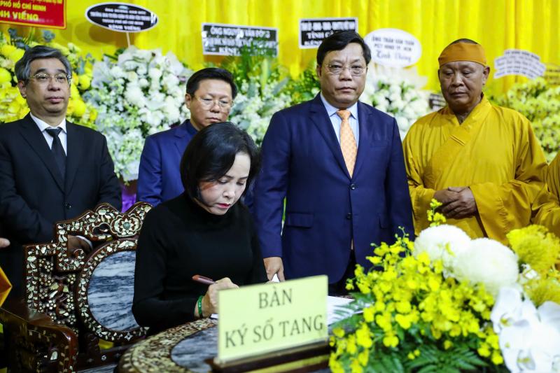 Lãnh đạo Đảng, Nhà nước, MTTQ Việt Nam viếng tang trưởng lão hòa thượng Thích Trí Tịnh- Ảnh 3.