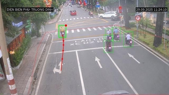 Camera AI của CSGT TP.HCM bắt lỗi rẽ trái khi đèn đỏ ở những giao lộ nào?  - Ảnh 1.