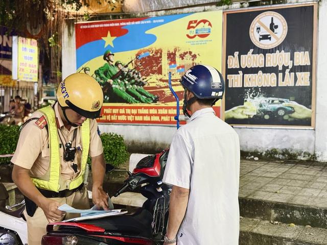 Gần 60.000 tài xế bị kiểm tra nồng độ cồn 1 tối, Cục trưởng CSGT nói gì? - Ảnh 1.