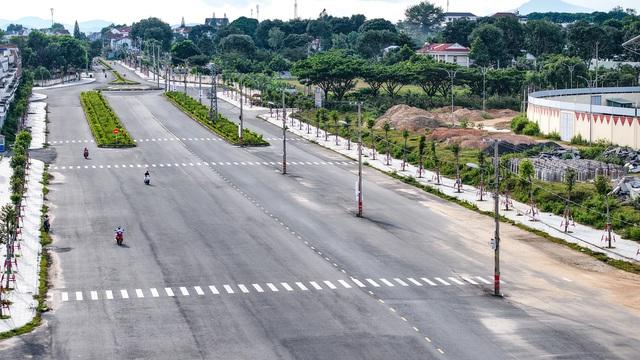 Quảng Ngãi: Thi công lắp đặt ống nước chậm hoàn trả mặt bằng gây mất an toàn- Ảnh 2.