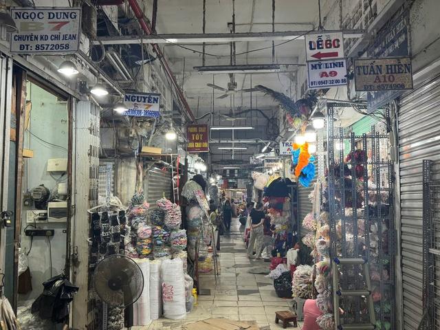 Đời chợ ở TP.HCM: Ai giữ lại một thời chợ?- Ảnh 4.