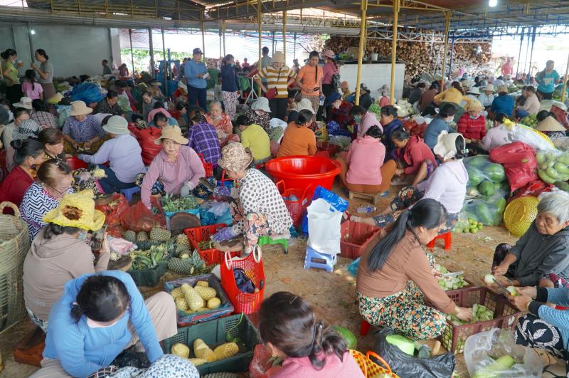 Hội yến Diêu Trì Cung: Bếp chay nấu 10 tấn gạo phục vụ hàng ngàn người dự đại lễ - Ảnh 1.
