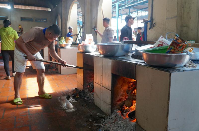 Hội yến Diêu Trì Cung: Bếp chay nấu 10 tấn gạo phục vụ hàng ngàn người dự đại lễ - Ảnh 5.
