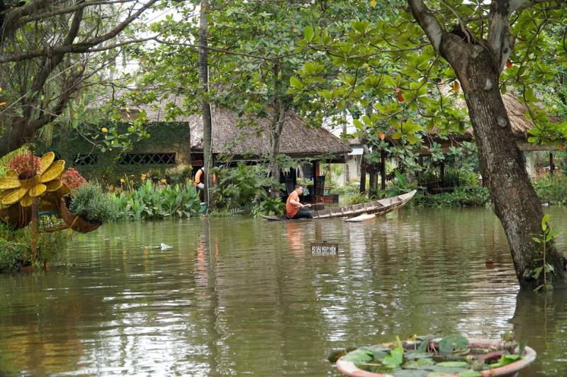 Triều cường ở TP.HCM, Nam bộ vượt lịch sử, ngập nước gây thiệt hại nặng nề: Vì sao?- Ảnh 2.
