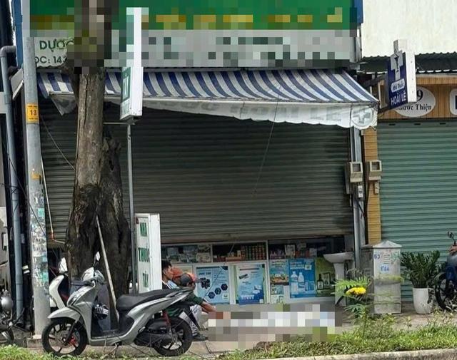 Nữ phụ hồ ở TP.HCM tử vong thương tâm khi đang mua thuốc tây- Ảnh 1.