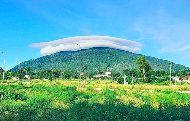Bán đấu giá khu đất 100 ha ở núi Chứa Chan, giá khởi điểm 2.678 tỉ đồng - Ảnh 1.