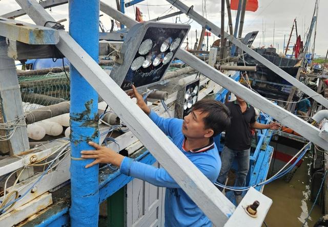 Đắk Lắk: Xác minh vụ ngư dân trình báo tàu cá bị tấn công gần Trường Sa - Ảnh 1.