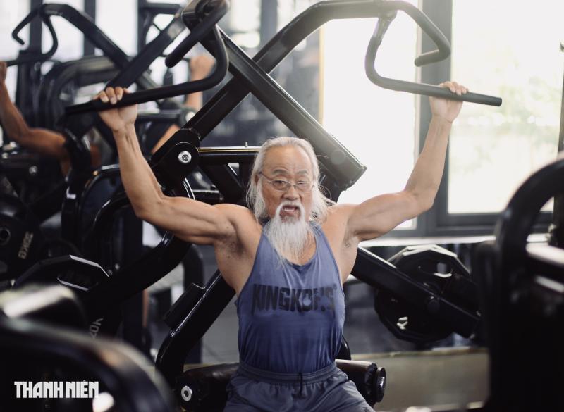Ông Ừng A Pẩu - Gymer 71 tuổi với phong cách thể hình không tuổi - Ảnh 3.