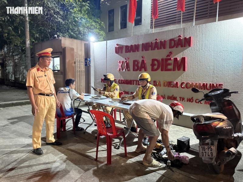 Bị CSGT phạt nồng độ cồn, người say cãi: 'Tôi uống nhưng đi đúng, anh phải thôngcảm' - Ảnh 6.