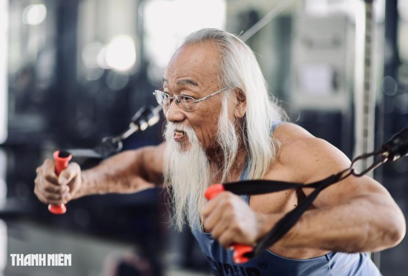 Ông Ừng A Pẩu - Gymer 71 tuổi với phong cách thể hình không tuổi - Ảnh 2.