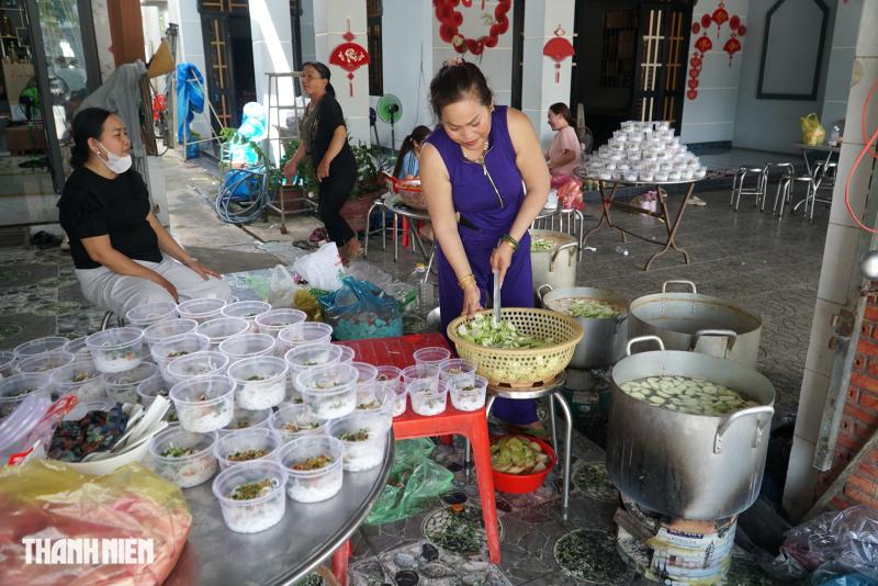 Tòa thánh Tây Ninh chào đón Hội yến Diêu Trì Cung với Biển hiệu 0 đồng rợp đường - Ảnh 2.