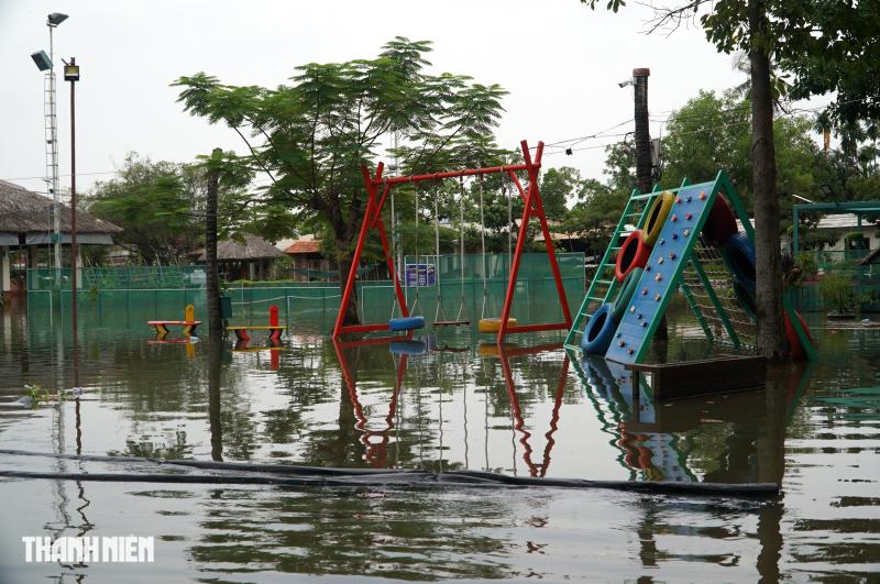 Ngập nước tại Thanh Đa và Bình Quới: Người dân khẩn trương ứng phó với triều cường - Ảnh 8.