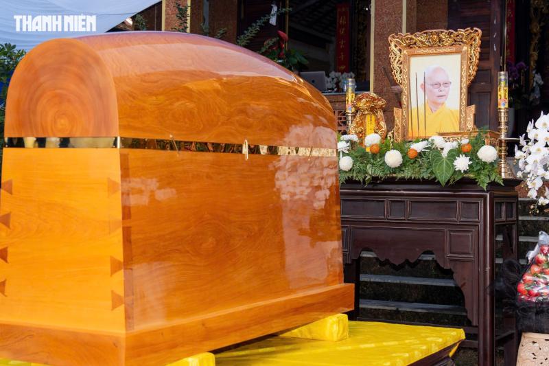 Lễ trà tỳ, nhập bảo tháp trưởng lão hòa thượng Thích Từ Thông ở chùa Thanh Sơn - Ảnh 9.