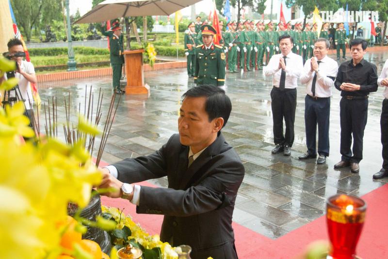 Truy điệu và an táng 34 hài cốt liệt sĩ tại quy tập tại P.Quảng Trị- Ảnh 3.
