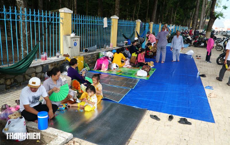 Đại lễ Hội yến Diêu Trì Cung 2025: Người hành hương ồ ạt đến Toà Thánh  - Ảnh 9.