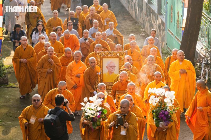 Lễ trà tỳ, nhập bảo tháp trưởng lão hòa thượng Thích Từ Thông ở chùa Thanh Sơn - Ảnh 1.