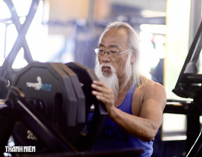 Ông Ừng A Pẩu - Gymer 71 tuổi với phong cách thể hình không tuổi - Ảnh 4.
