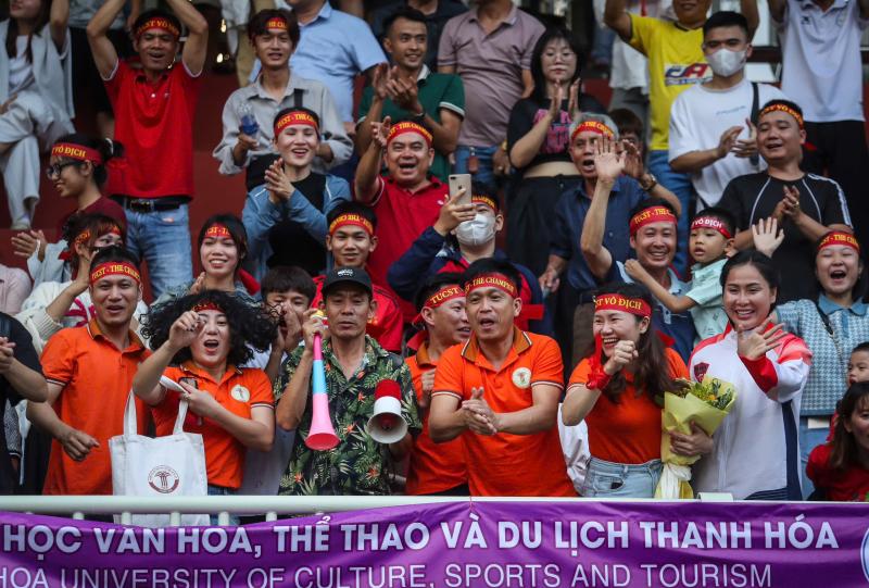 Bùng nổ niềm vui vô địch, hàng loạt giải thưởng TNSV quốc tế đã có chủ- Ảnh 3.