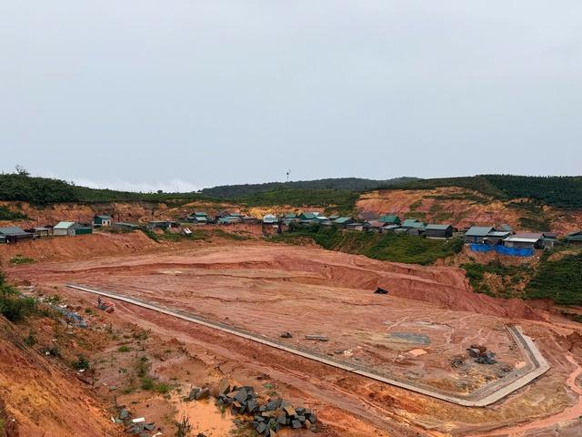 Cận cảnh sạt lở khu tái định cư vùng sâu thôn K’ Nớ ở Lâm Đồng - Ảnh 6.