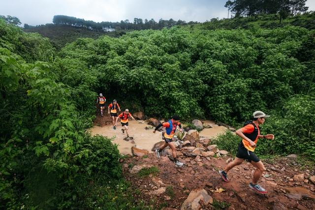 Cung đường tuyệt đẹp, đạt chuẩn quốc tế của giải Vietnam Highlands Trail 2025- Ảnh 2.
