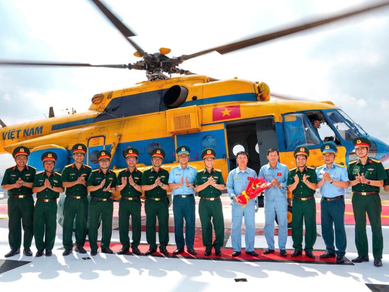Chùm ảnh đặc biệt bãi đỗ trực thăng thứ 2 của Bệnh viện Quân y 175 - Ảnh 4.