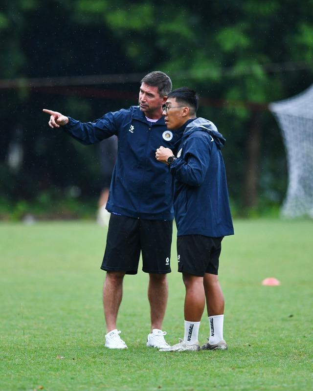 Sếp lớn CLB Hà Nội nói điều bất ngờ trong ngày huyền thoại Harry Kewell ra mắt truyền thông- Ảnh 7.
