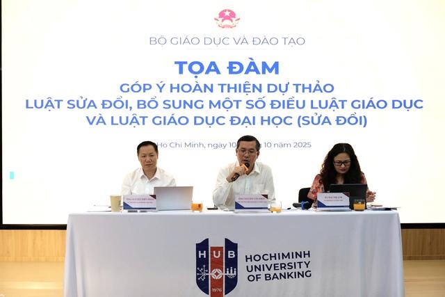 Bộ GD-ĐT thông tin mới nhất về hội đồng trường đại học  - Ảnh 1.