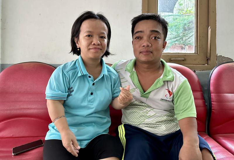 Hành trình phi thường của người phụ nữ cao 1,2 m bán vé số - Ảnh 1.