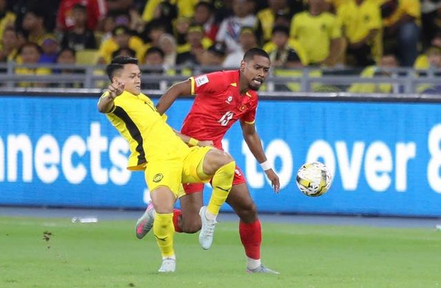 Hãy ngừng lôi VFF vào vụ bóng đá Malaysia bị FIFA phạt cực nặng vì giả mạo giấy tờ- Ảnh 2.