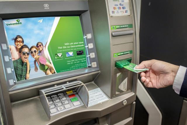 Vietcombank khuyến cáo thủ đoạn giả mạo nhân viên ngân hàng để chiếm đoạt thông tin thẻ- Ảnh 1.