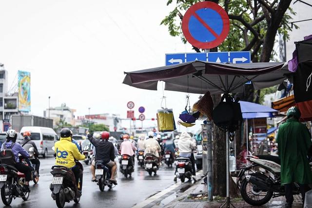Cải thiện vạch kẻ đường để giảm ma trận biển báo giao thông hiệu quả - Ảnh 1.