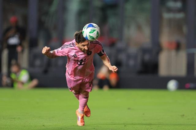 Messi ghi ngay cú đúp sau bản hợp đồng mới, Inter Miami thẳng tiến ở MLS Cup- Ảnh 2.
