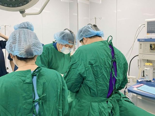 Giải cứu những ca thẩm mỹ hỏng: Sứ mệnh mang lại hạnh phúc cho phụ nữ Việt- Ảnh 2.
