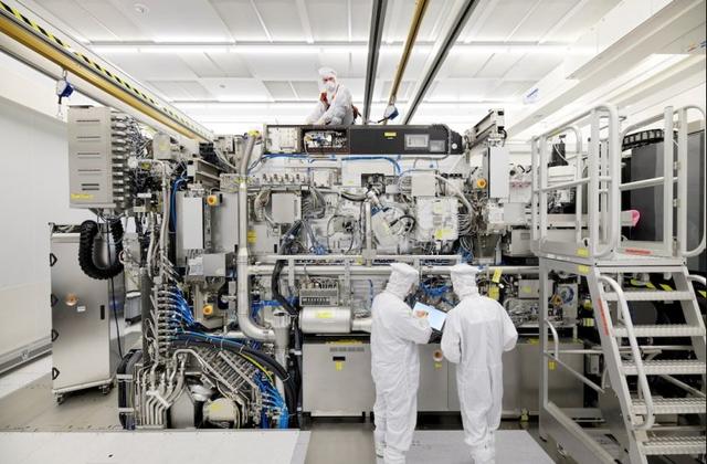 Chính phủ Hà Lan tiếp quản hãng sản xuất chip Nexperia từ tập đoàn Trung Quốc- Ảnh 1.