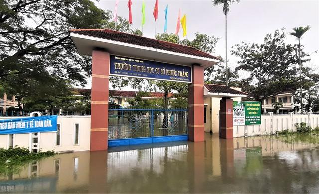 Gia Lai: Ngập lụt phía hạ lưu sông Kôn, nhiều trường học phải đóng cửa - Ảnh 5.