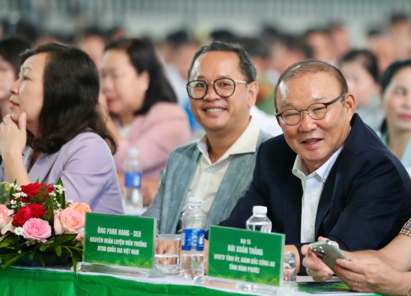Chuyên gia Indonesia muốn PSSI mời HLV Park Hang-seo dẫn dắt đội tuyển thay người thất bại Kluivert- Ảnh 1.