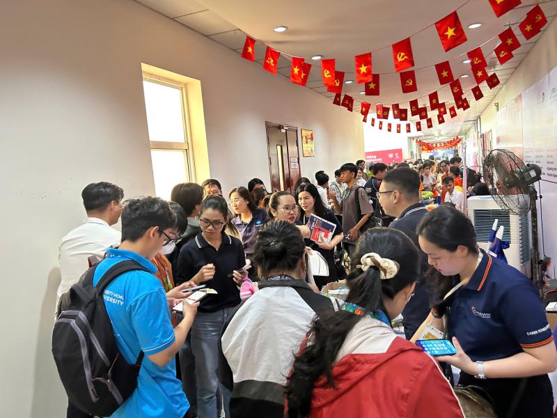 Cơ hội việc làm lương cao cho giới trẻ từ 40 - 100 triệu đồng / tháng - Ảnh 2.