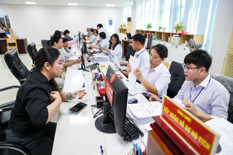 Đăng ký cư trú cho trẻ em: Quan trọng cho quyền lợi tương lai - Ảnh 1.