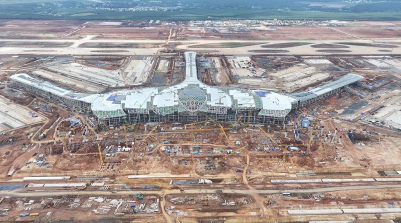 Những công trình giao thông thúc đẩy kinh tế Việt Nam vươn mình mạnh mẽ - Ảnh 1.