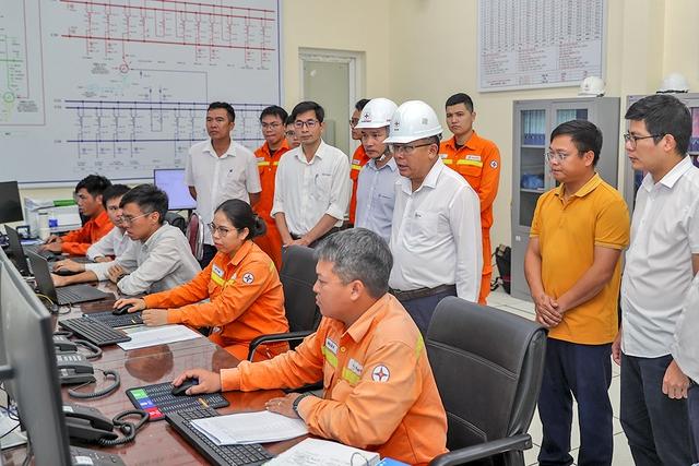 EVN đóng điện thành công dự án Đường dây 500 kV Lào Cai - Vĩnh Yên- Ảnh 2.