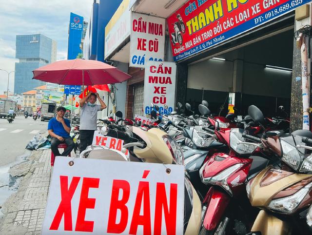 CSGT TP.HCM: Xe máy cũ có thể sang tên chính chủ sau 30 ngày - Ảnh 3.
