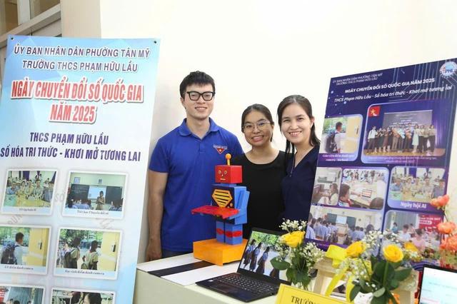 Phường Tân Mỹ ở TP.HCM triển khai 'Bình dân học vụ số'- Ảnh 4.