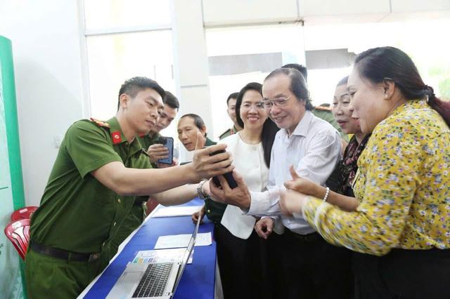 Phường Tân Mỹ ở TP.HCM triển khai 'Bình dân học vụ số'- Ảnh 3.