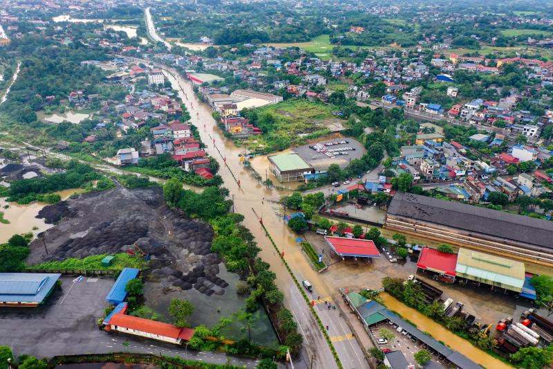 Thái Nguyên nhìn từ trên cao: Nước dâng cao bao vây trung tâm, người dân chạy lũ- Ảnh 3.