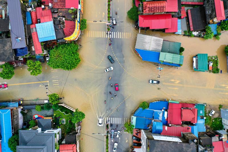 Thái Nguyên nhìn từ trên cao: Nước dâng cao bao vây trung tâm, người dân chạy lũ- Ảnh 4.